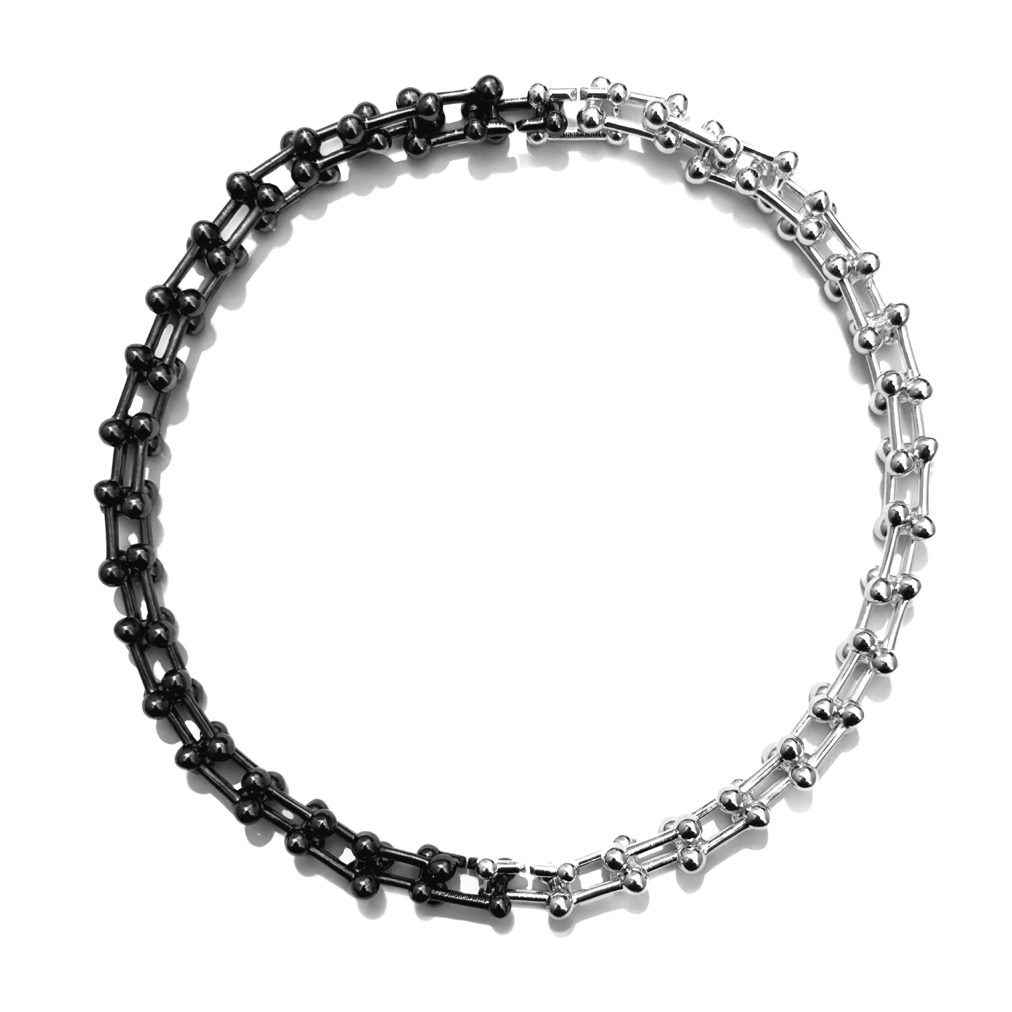 Crafted with Sven Heavyweight series bracelets, this Two Tone Chocker offers a unique and exclusive way to express yourself. This customizable jewelry piece enables you to flexibly create two bracelets or a chocker, in any two colours you desire. With four sizes to choose from, you can stand out wherever you go. 